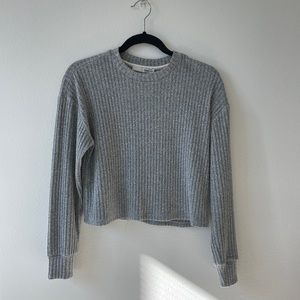 Aritzia Wilfred Free Grey Crop Sweater